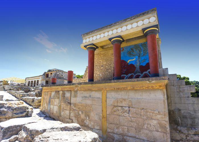 Knossos palace KevTate999 depositphotos