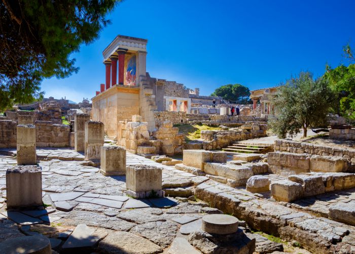 Everything You Need to Know About Knossos Palace