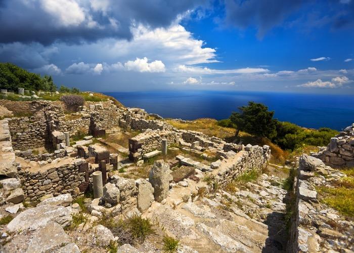 greece santorini tourist attractions