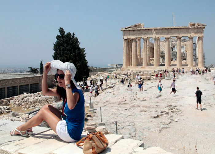 touris in Acropolis during summer