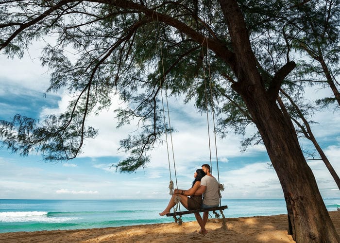 couple greece swing Sotnikov Misha shutterstock