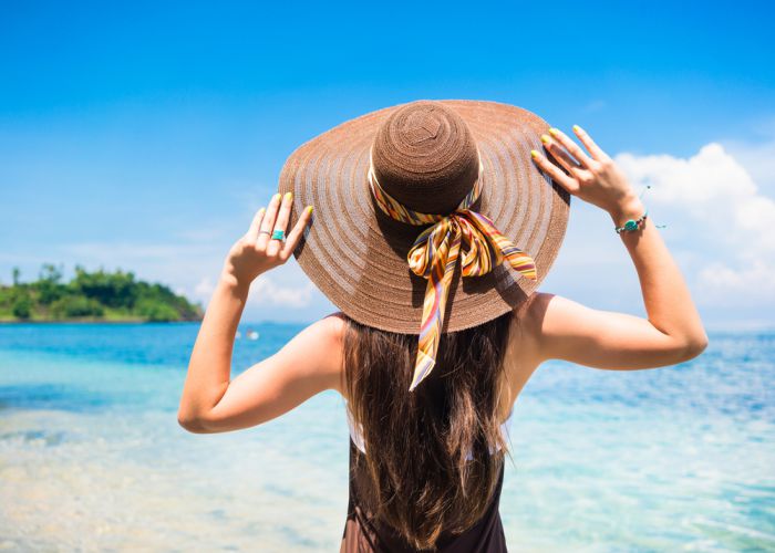 straw hat Kzenon shuttestock