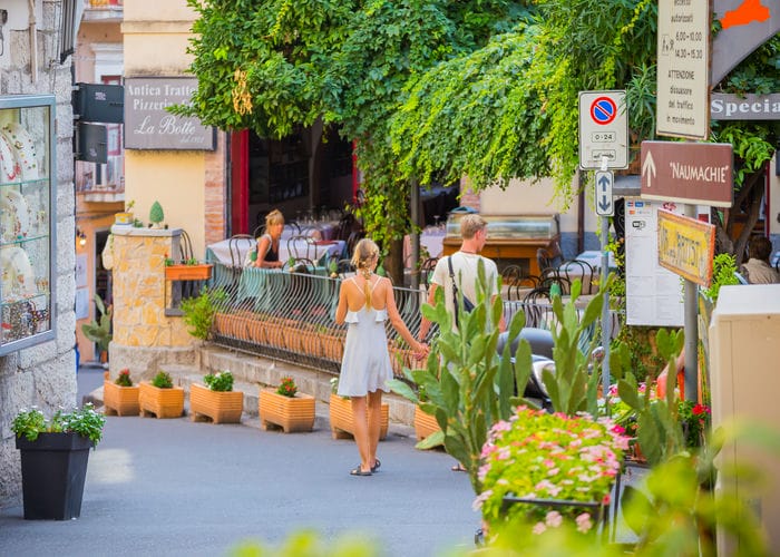 couple in taormina street