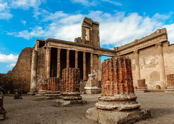 pompeii ruins