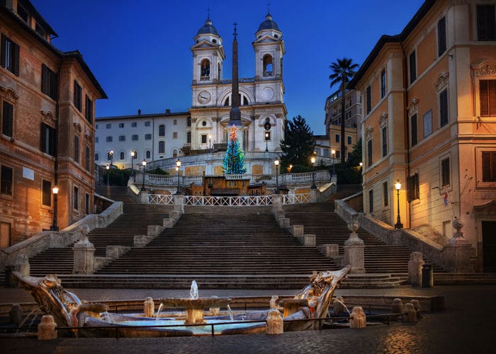 spanish steps in christmas