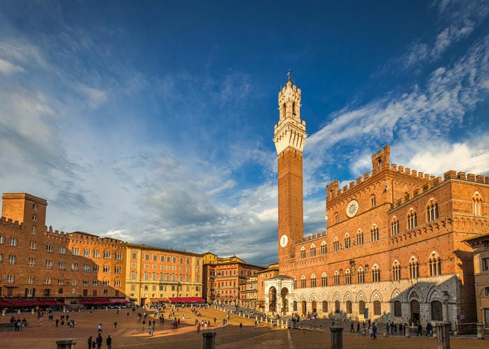 piazza del campo siena Viliam.M shutterstocka