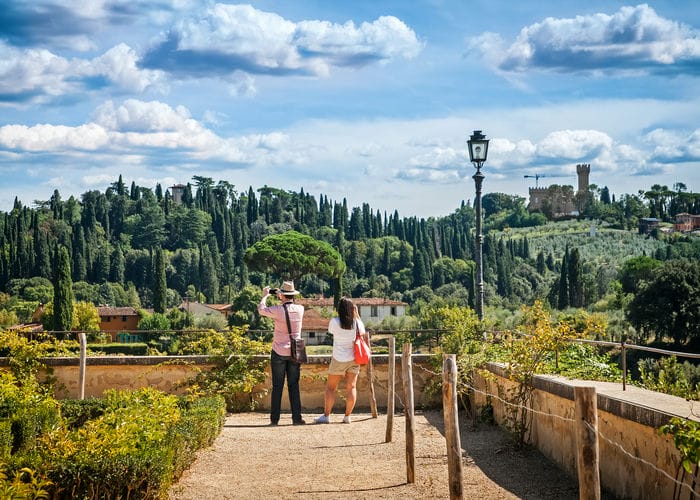couple in tuscany Pani Garmyder shutterstock