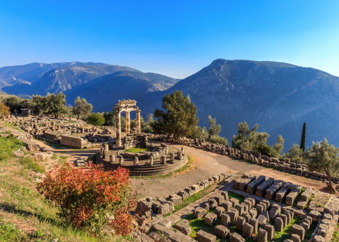 Delphi ancient ruins