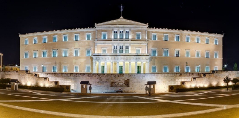 Tomb of the Unknown Soldier by Night, Syntagma - credits: Lefteris-Papaulakis/Shutterstock.com