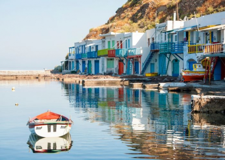 Greek Island - credits: Kana Movana/Shutterstock.com
